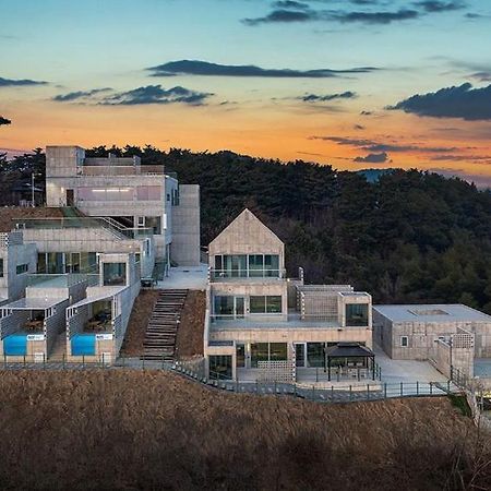 Taean Oaten Pool Villa Exterior foto